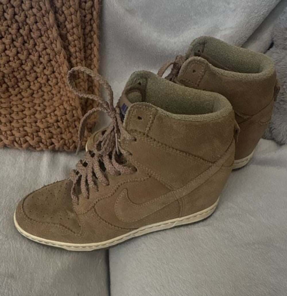 Nike Dunk Sky Hi Wedge Sneakers Filbert/Beige Suede 528899-201